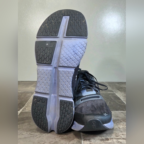 ON RUNNING ON CLOUDGO RUNNING SNEAKERS. - Picture 5 of 9